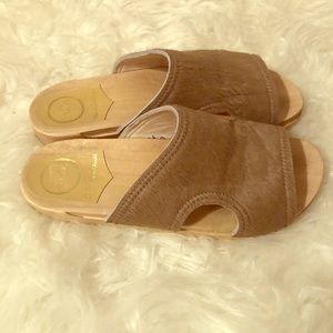 No. 6 Store Alexis Cut-out Slide